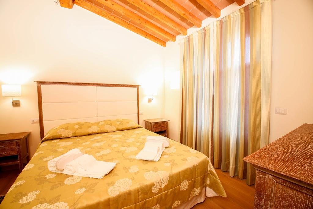 Casa Montecuccoli Montelupo Fiorentino Ruang foto
